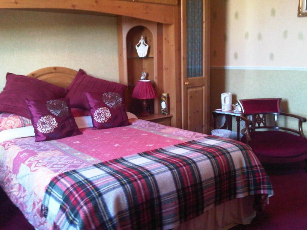 James Cottage Guest House Crieff Esterno foto