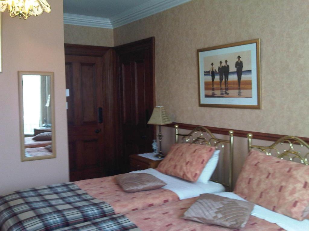 James Cottage Guest House Crieff Esterno foto